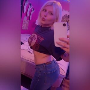 Meet your Posher, Brittany